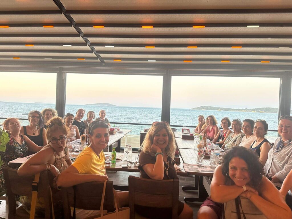 urkad urla kadın dayanışma derneği ekibi