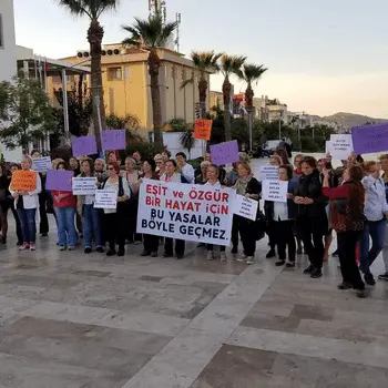 urla kadın dayanışma derneği eylemde